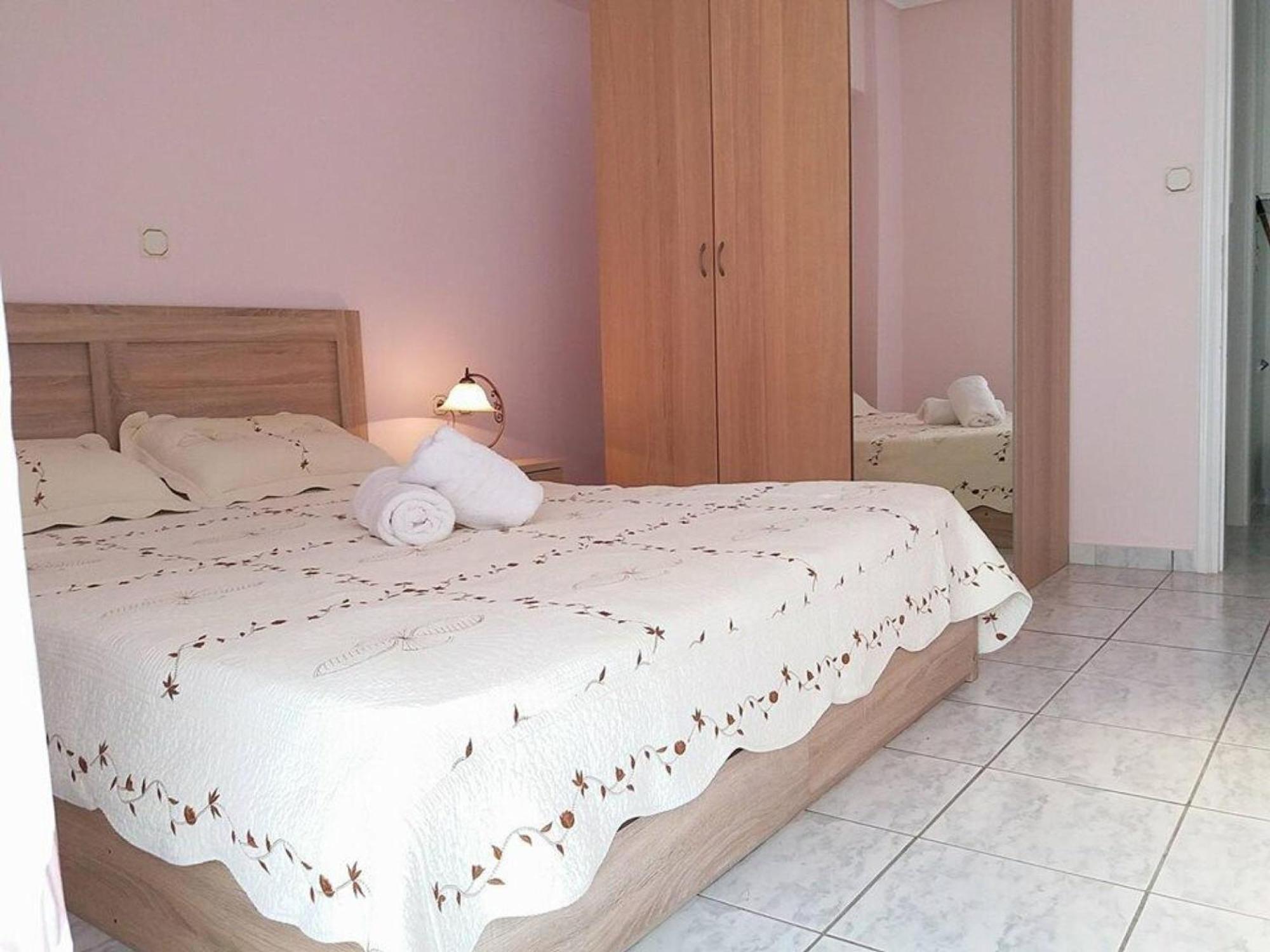 Daphnus Apartment In Agios Konstantinos Agios Konstantinos  Ngoại thất bức ảnh
